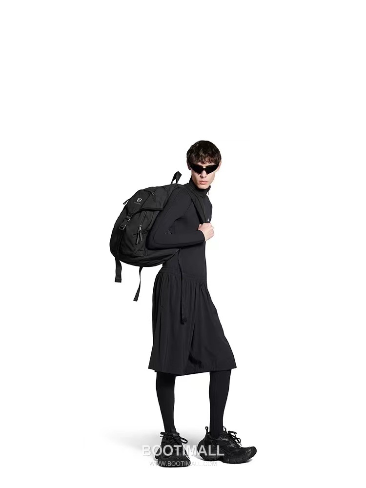 Balenciaga Unity Sports Icon Nylon Black Backpack 발렌시아가 유니티 스포츠 아이콘 나일론 블랙 백팩 37.8cm 3