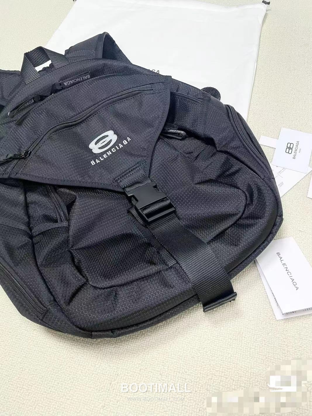 Balenciaga Unity Sports Icon Nylon Black Backpack 발렌시아가 유니티 스포츠 아이콘 나일론 블랙 백팩 37.8cm 7