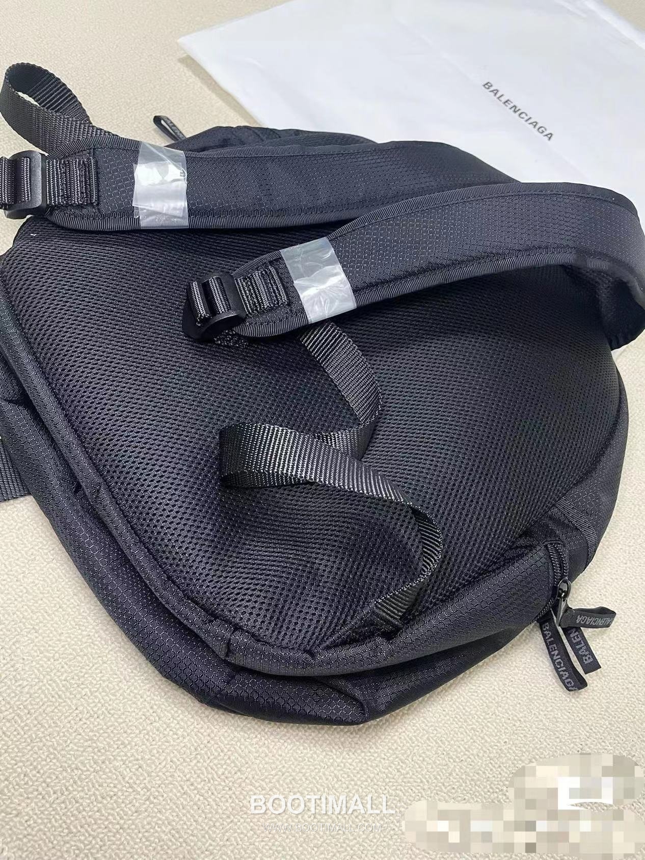 Balenciaga Unity Sports Icon Nylon Black Backpack 발렌시아가 유니티 스포츠 아이콘 나일론 블랙 백팩 37.8cm 10