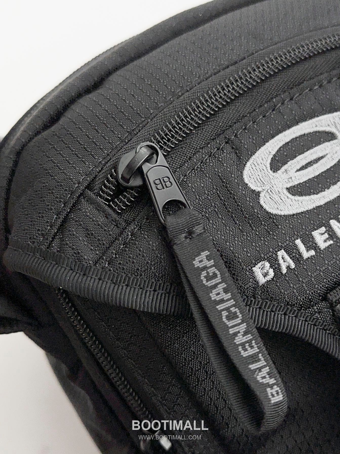 Balenciaga Check Nylon Flap Crossbody Bag 발렌시아가 체크 나일론 플랩 크로스백 21cm 8