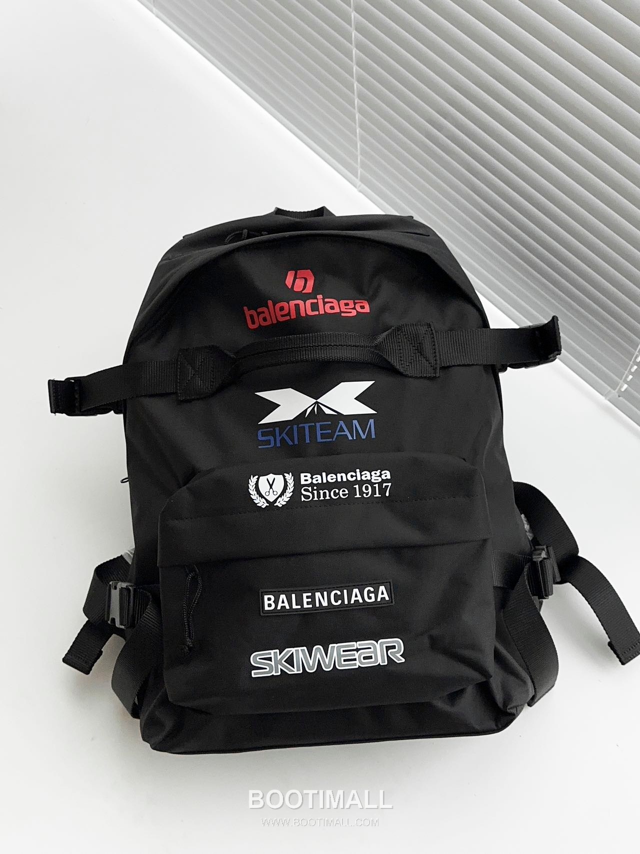 Balenciaga Ski Sponsor Nylon Backpack 발렌시아가 스키 스폰서 나일론 백팩 57.9cm 1