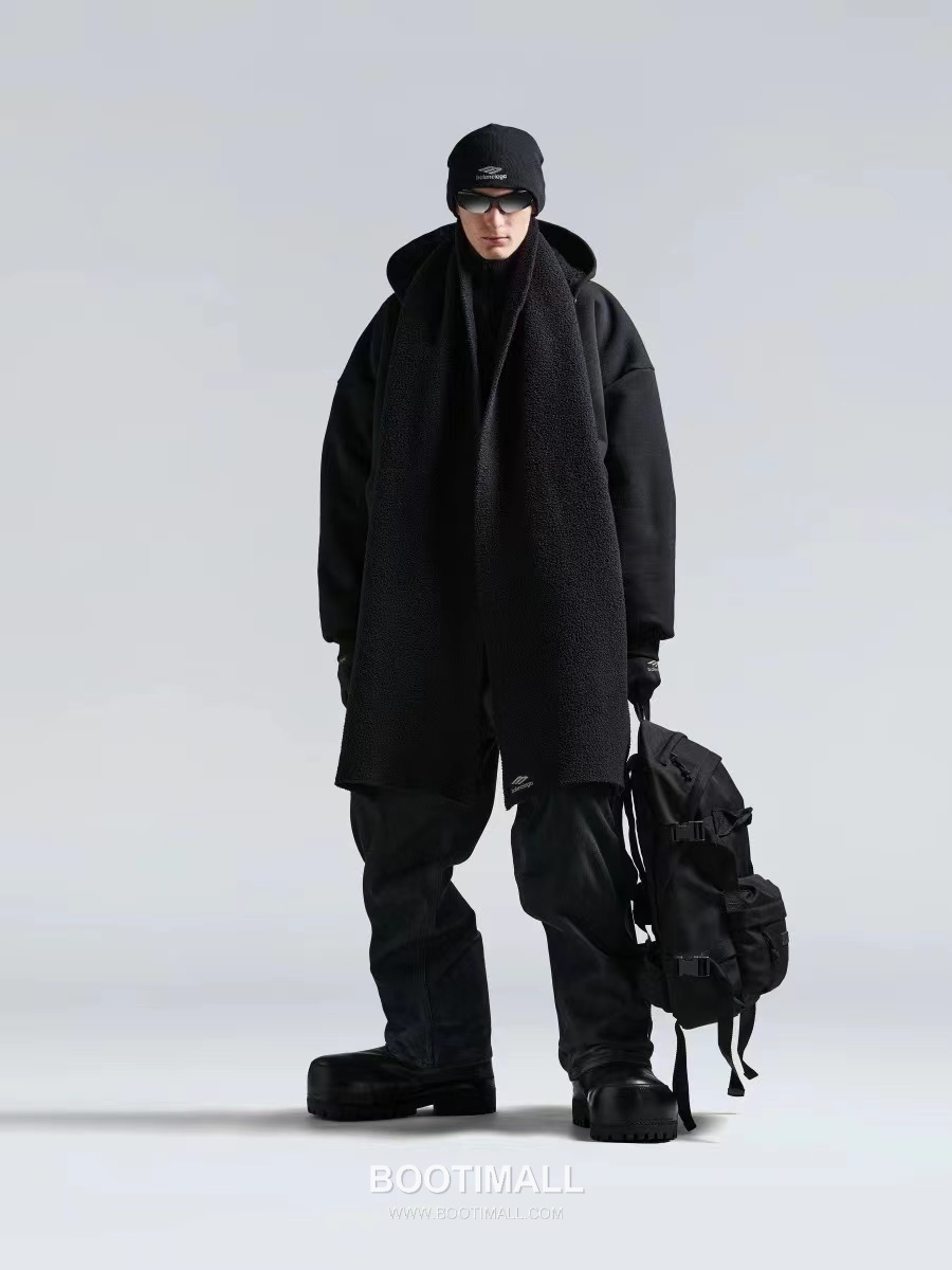 Balenciaga Skiwear SKI Recycled Nylon Backpack 발렌시아가 스키웨어 SKI 리사이클 나일론 백팩 57.9cm 1