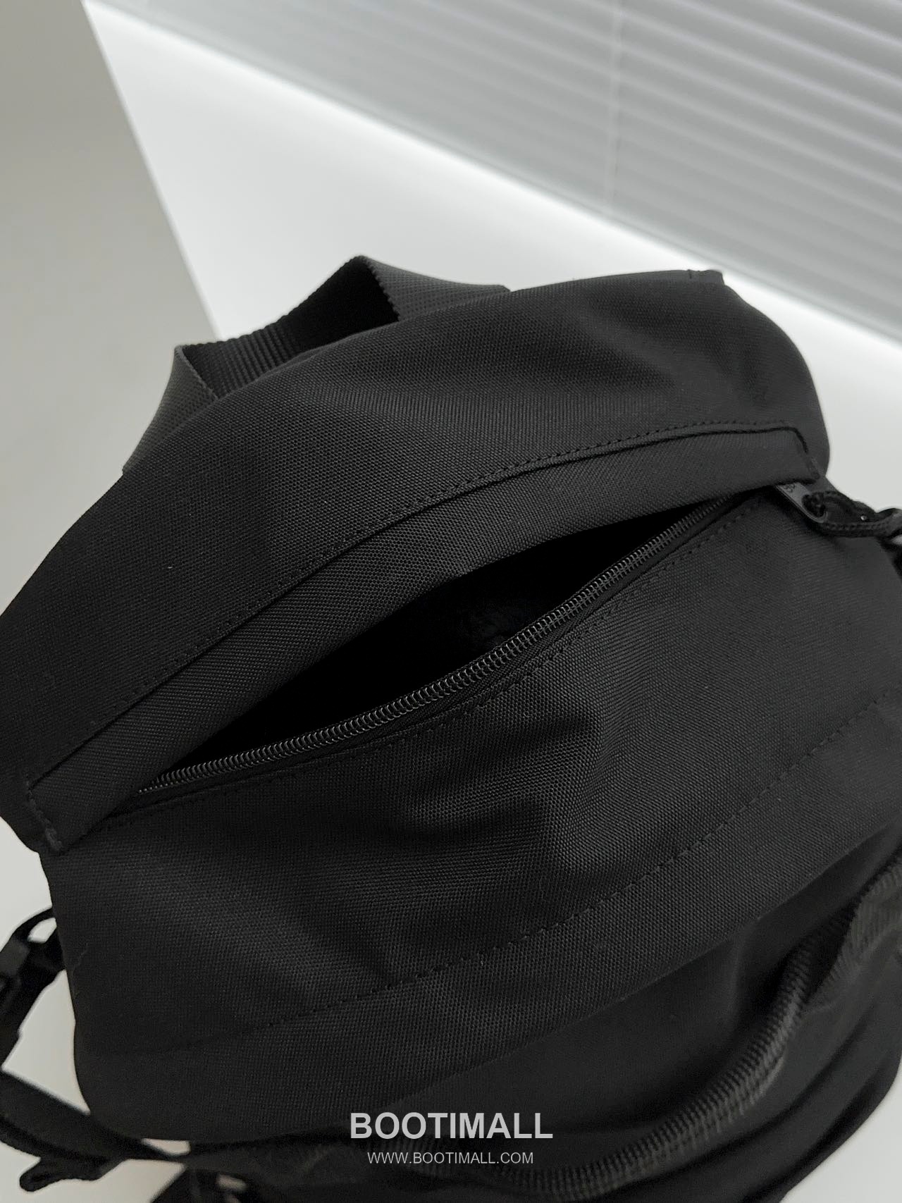 Balenciaga Skiwear SKI Recycled Nylon Backpack 발렌시아가 스키웨어 SKI 리사이클 나일론 백팩 57.9cm 9