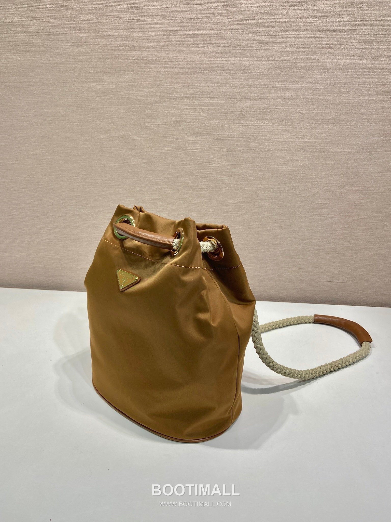 Prada Re-Nylon Bucket Bag 1BE082 프라다 리나일론 카프스킨 트리밍 버킷백 28cm 3
