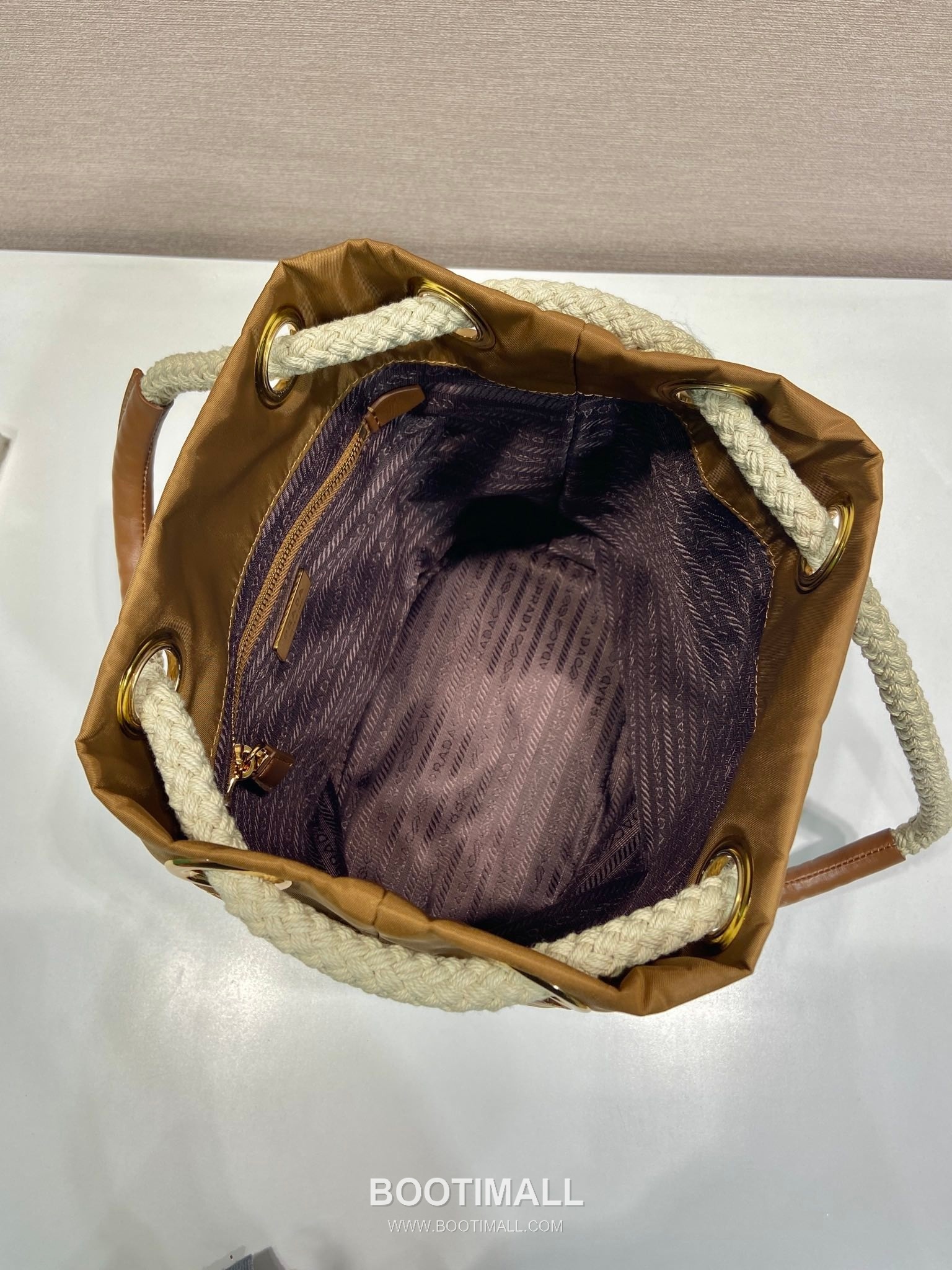 Prada Re-Nylon Bucket Bag 1BE082 프라다 리나일론 카프스킨 트리밍 버킷백 28cm 8