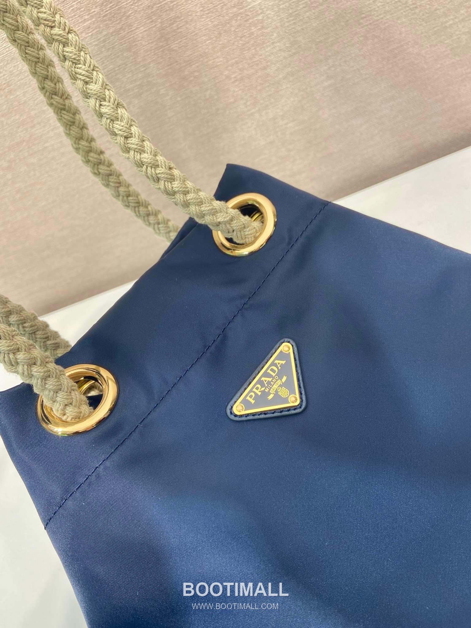 Prada Re-Nylon Bucket Bag 1BE082 프라다 리나일론 카프스킨 트리밍 버킷백 28cm 7