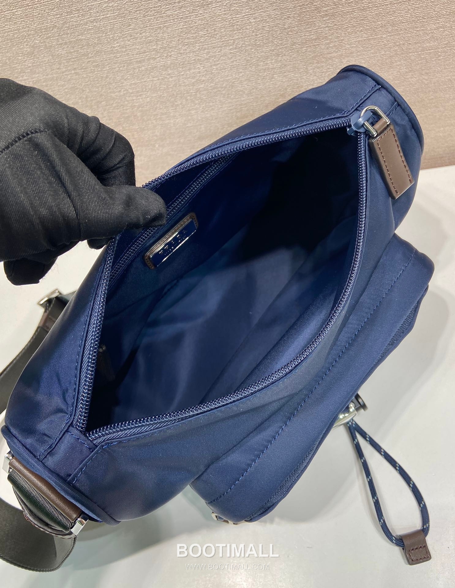 Prada Re-Nylon Messenger Bag 2VH192 프라다 리나일론 가죽 트리밍 메신저백 28cm 8