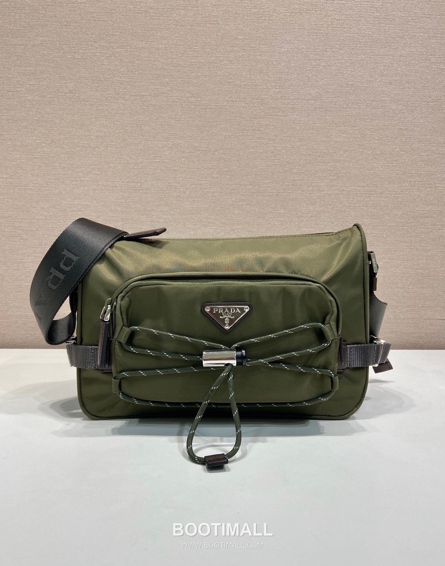 Prada Re-Nylon Messenger Bag 2VH192 프라다 리나일론 가죽 트리밍 메신저백 28cm 1