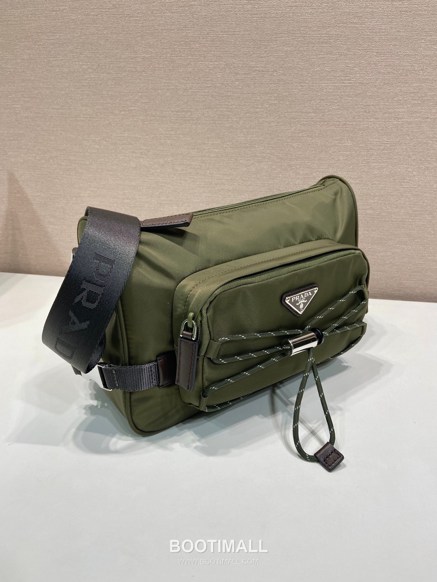 Prada Re-Nylon Messenger Bag 2VH192 프라다 리나일론 가죽 트리밍 메신저백 28cm 2