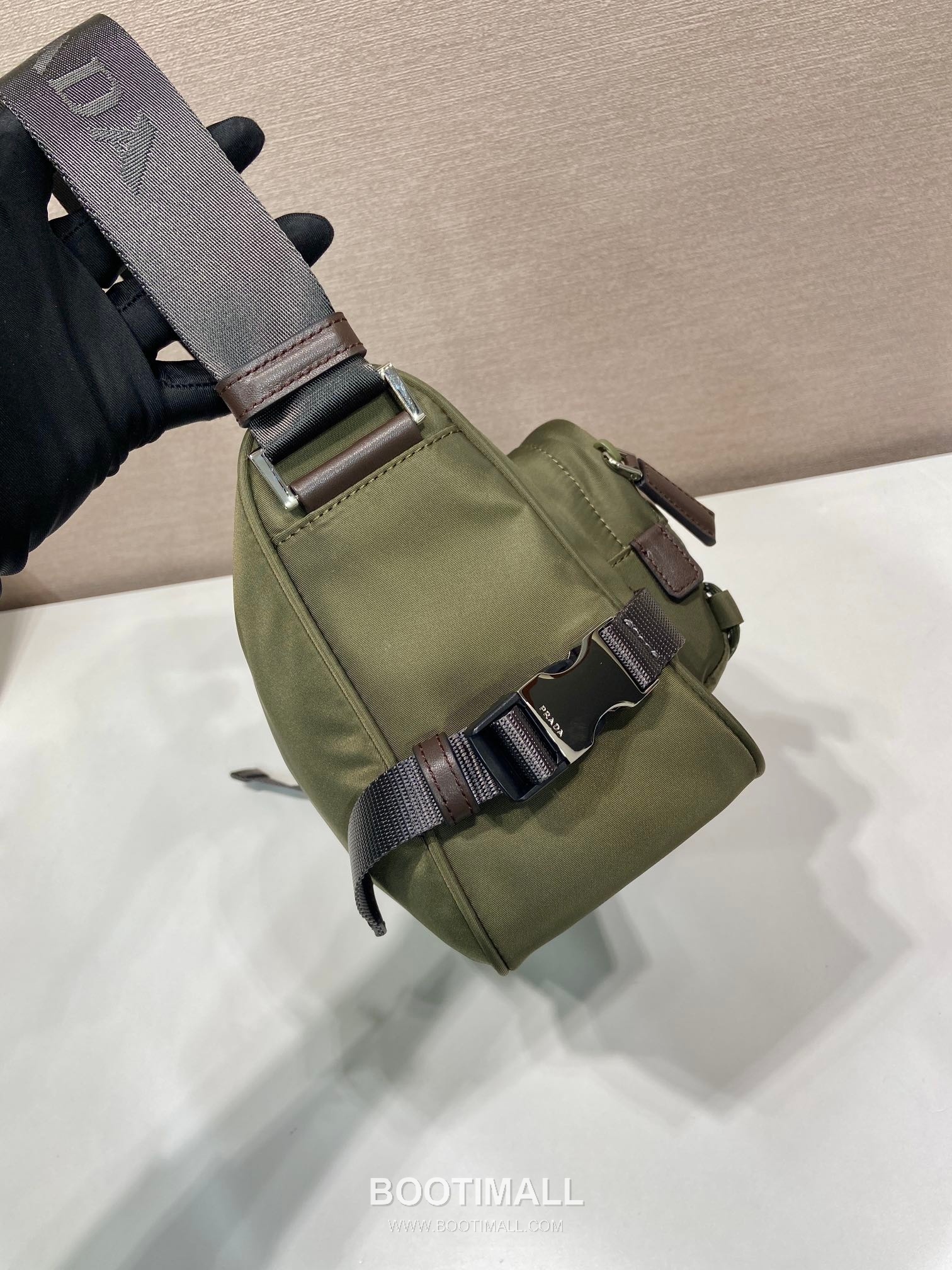 Prada Re-Nylon Messenger Bag 2VH192 프라다 리나일론 가죽 트리밍 메신저백 28cm 5