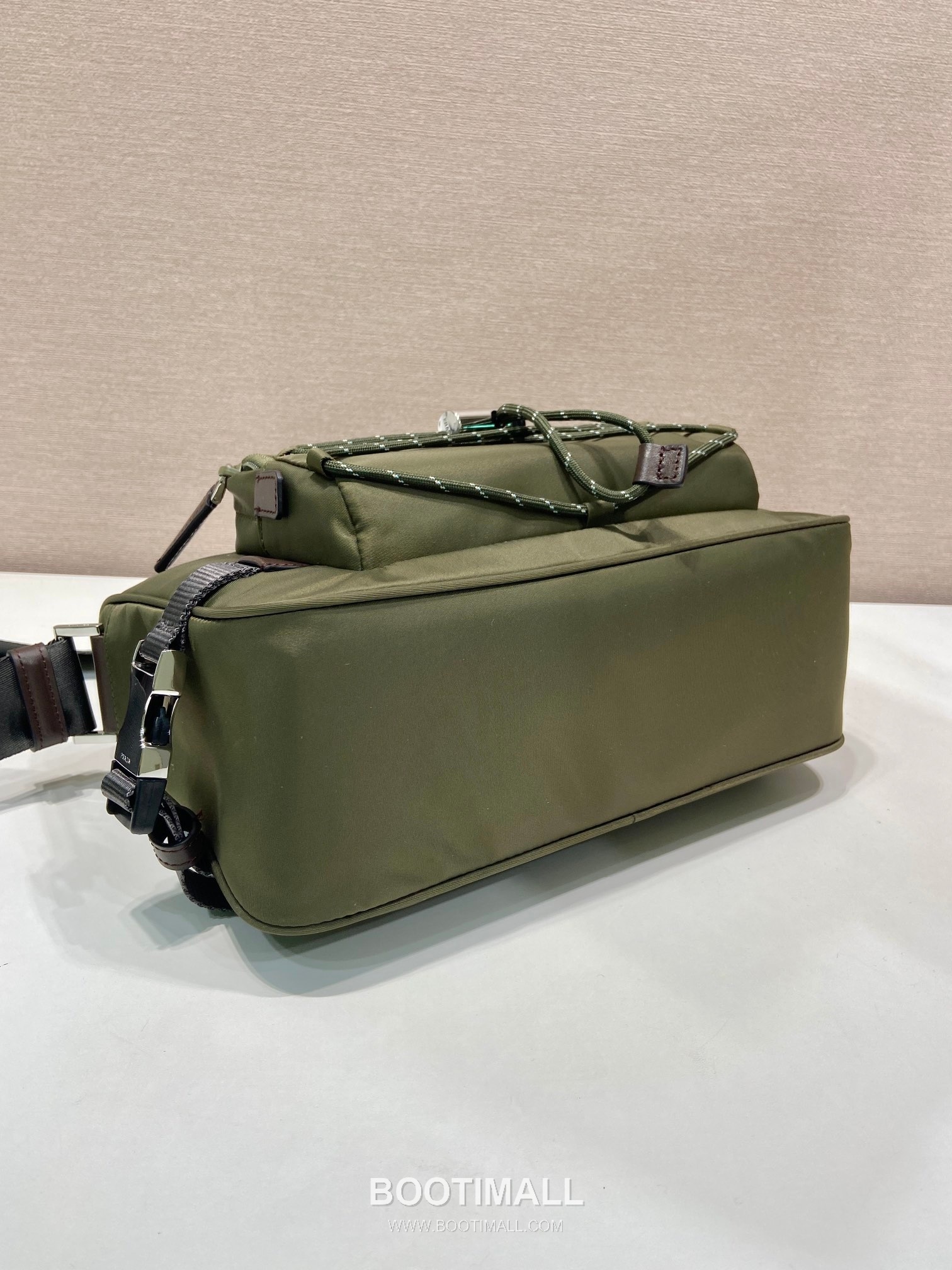 Prada Re-Nylon Messenger Bag 2VH192 프라다 리나일론 가죽 트리밍 메신저백 28cm 6