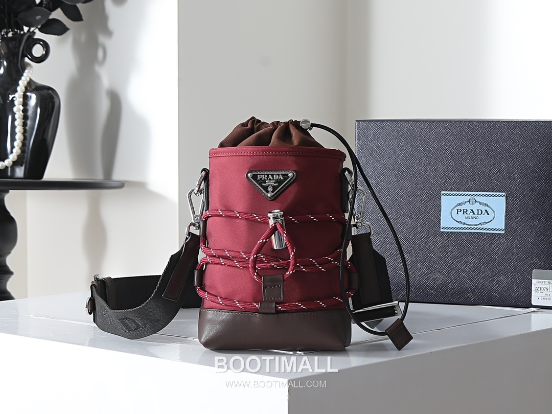 Prada Re-Nylon Smartphone Pouch 2ZT079 프라다 리나일론 가죽 트리밍 스마트폰 파우치 크로스백 18cm 5