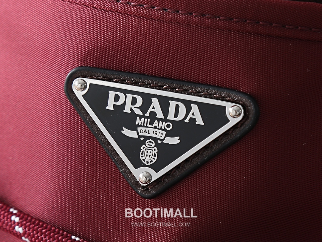Prada Re-Nylon Smartphone Pouch 2ZT079 프라다 리나일론 가죽 트리밍 스마트폰 파우치 크로스백 18cm 10