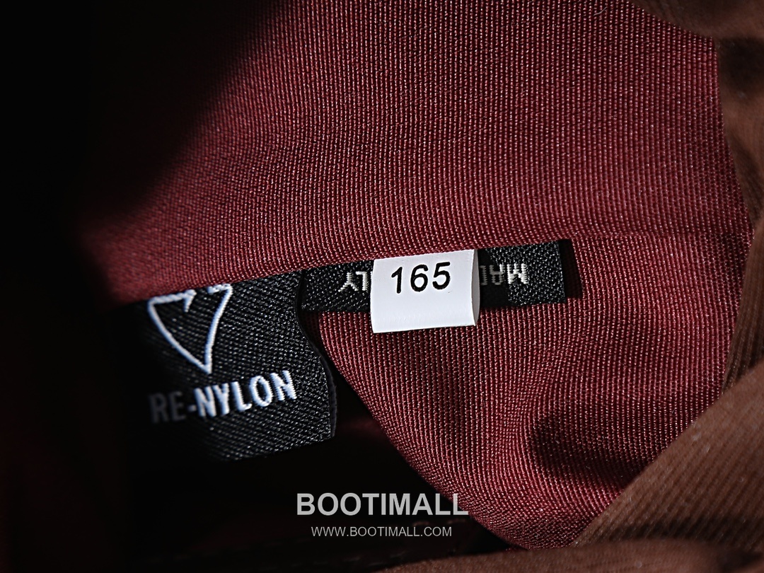 Prada Re-Nylon Smartphone Pouch 2ZT079 프라다 리나일론 가죽 트리밍 스마트폰 파우치 크로스백 18cm 13