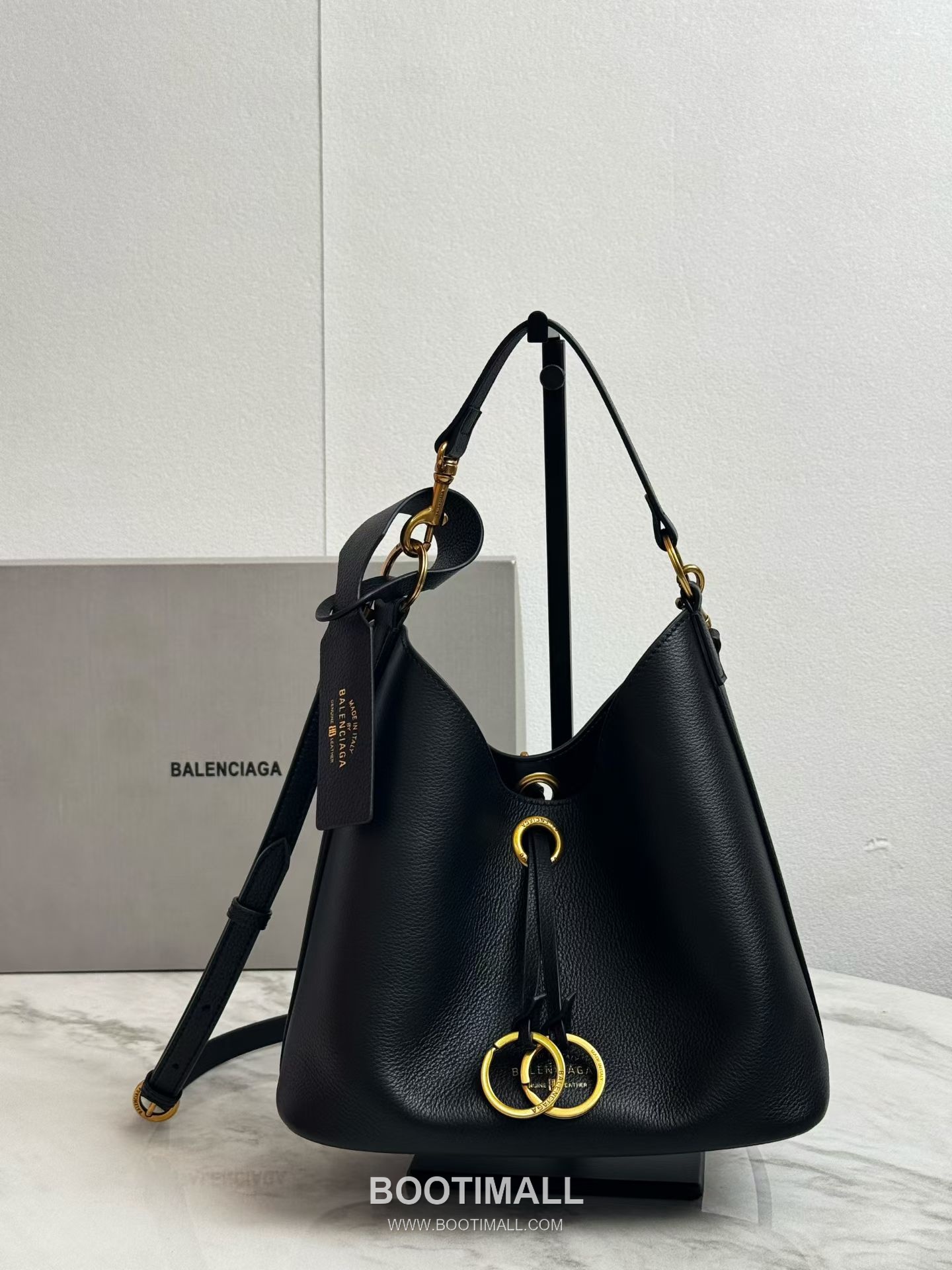 Balenciaga Carrie Hobo Grained Leather Small Shoulder Bag 발렌시아가 캐리 호보 그레인 가죽 스몰 숄더백 25cm 1