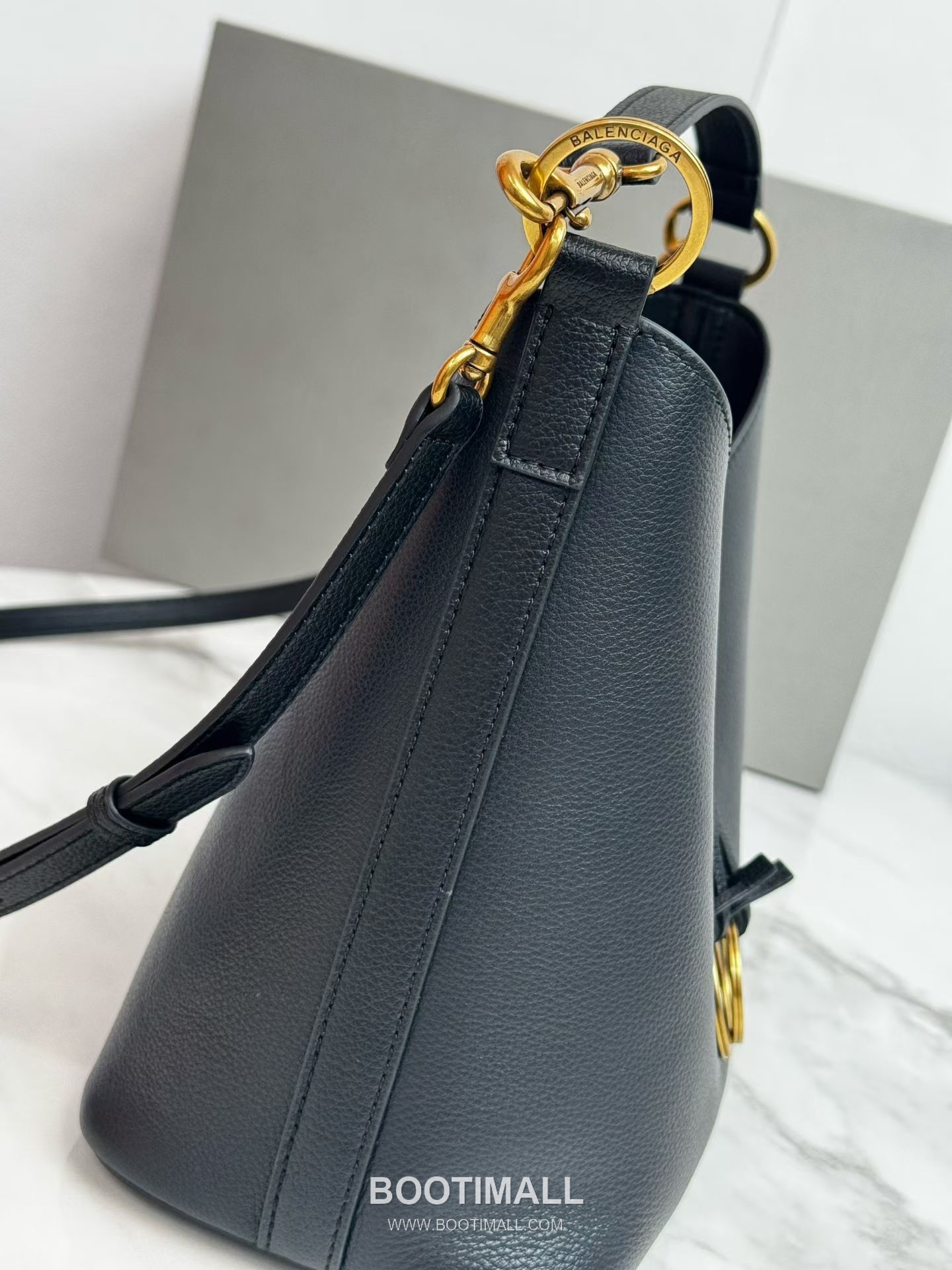 Balenciaga Carrie Hobo Grained Leather Small Shoulder Bag 발렌시아가 캐리 호보 그레인 가죽 스몰 숄더백 25cm 5