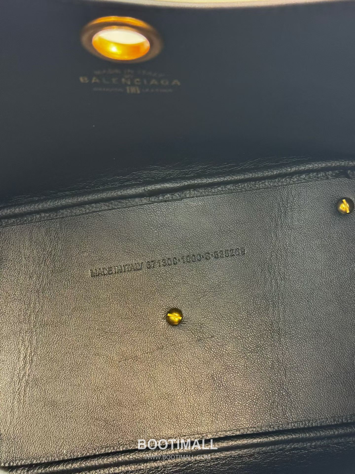 Balenciaga Carrie Hobo Grained Leather Small Shoulder Bag 발렌시아가 캐리 호보 그레인 가죽 스몰 숄더백 25cm 7