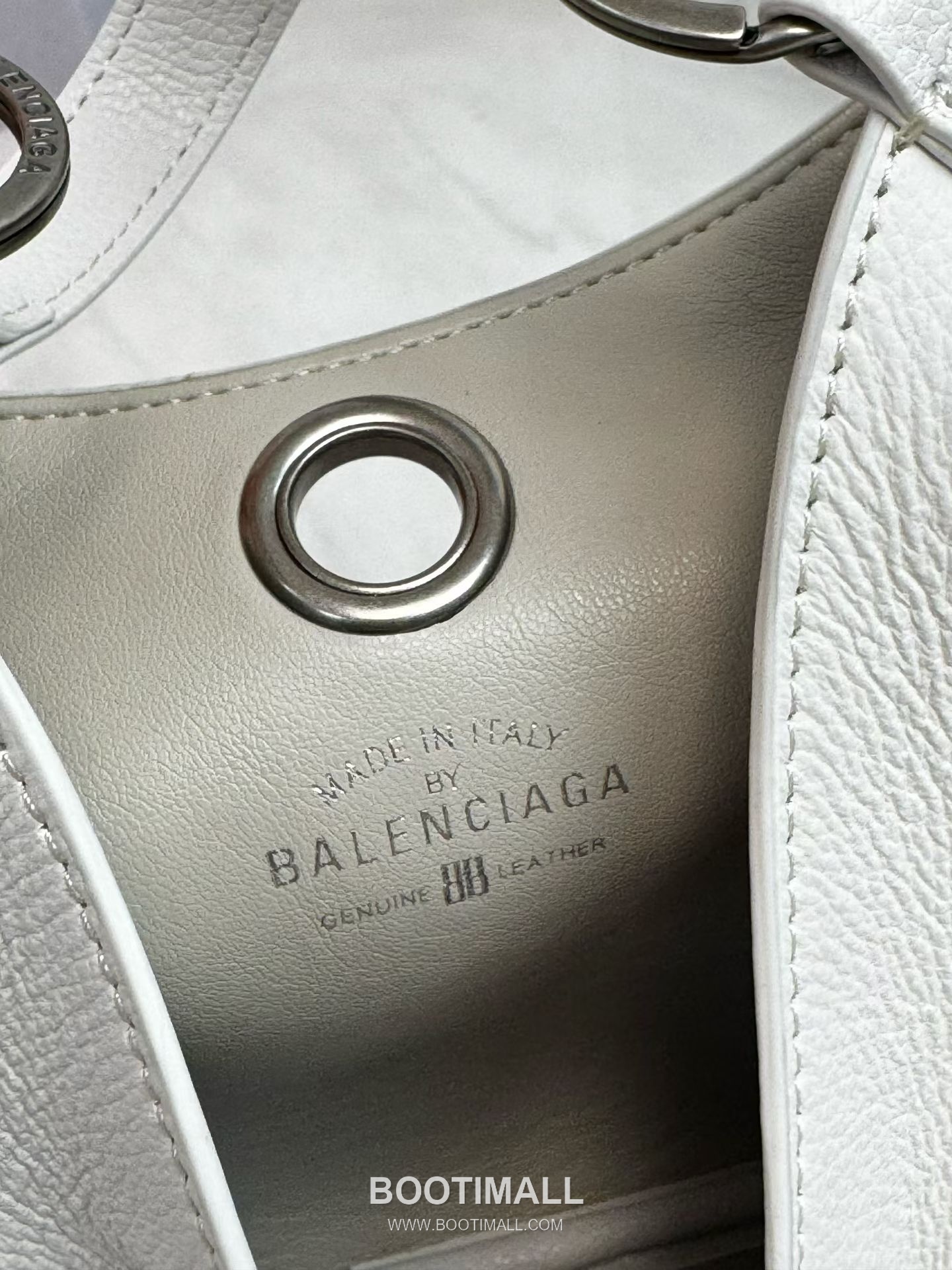 Balenciaga Carrie Hobo Grained Leather Small Shoulder Bag 발렌시아가 캐리 호보 그레인 가죽 스몰 숄더백 25cm 7