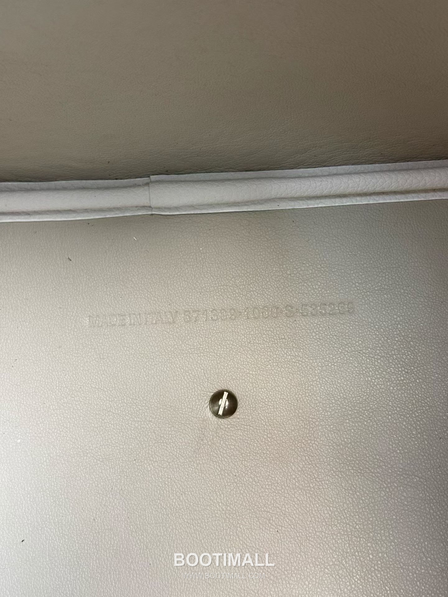 Balenciaga Carrie Hobo Grained Leather Small Shoulder Bag 발렌시아가 캐리 호보 그레인 가죽 스몰 숄더백 25cm 8