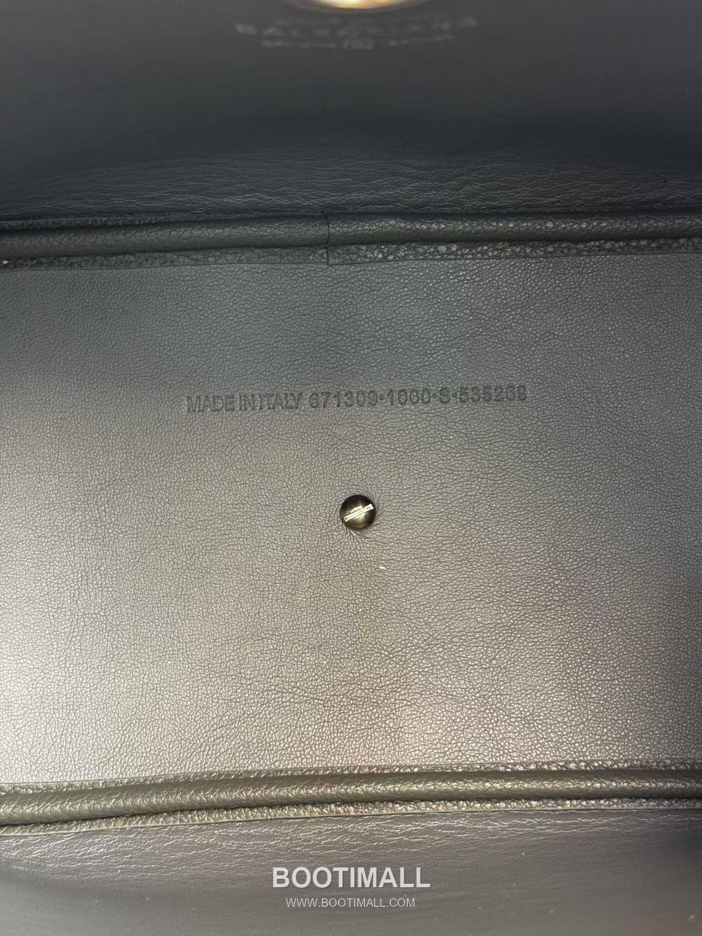 Balenciaga Carrie Hobo Grained Leather Small Shoulder Bag 발렌시아가 캐리 호보 그레인 가죽 스몰 숄더백 25cm 8