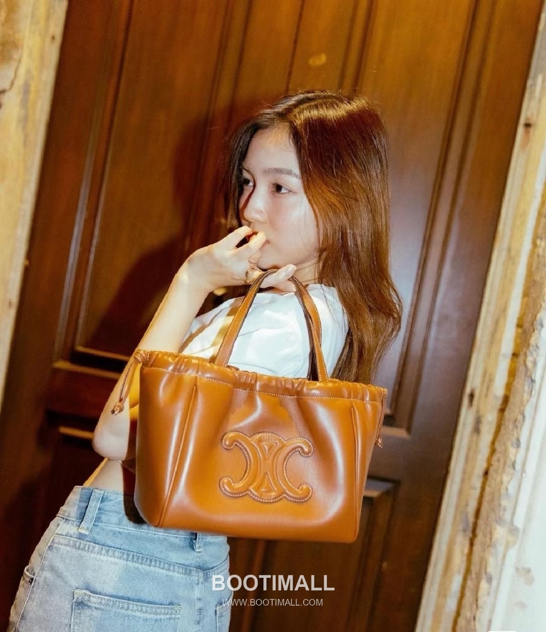 Celine Triomphe Drawstring 111013 Smooth Calfskin Bucket Bag 셀린느 트리옹프 드로우스트링 111013 스무스 카프스킨 버킷백 22cm 2