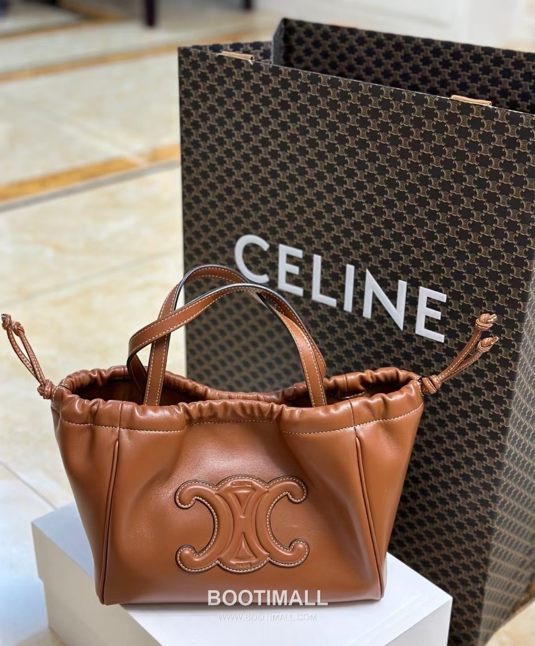 Celine Triomphe Drawstring 111013 Smooth Calfskin Bucket Bag 셀린느 트리옹프 드로우스트링 111013 스무스 카프스킨 버킷백 22cm 7