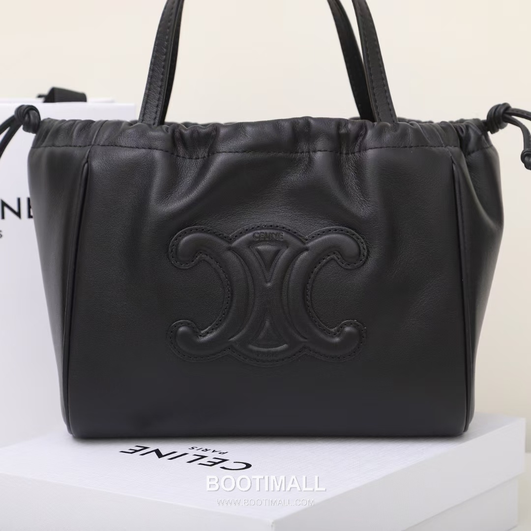 CELINE Triomphe Embossed Smooth Calfskin Bucket Bag 111013 셀린느 트리옹프 엠보싱 스무스 카프스킨 버킷백 22cm 9