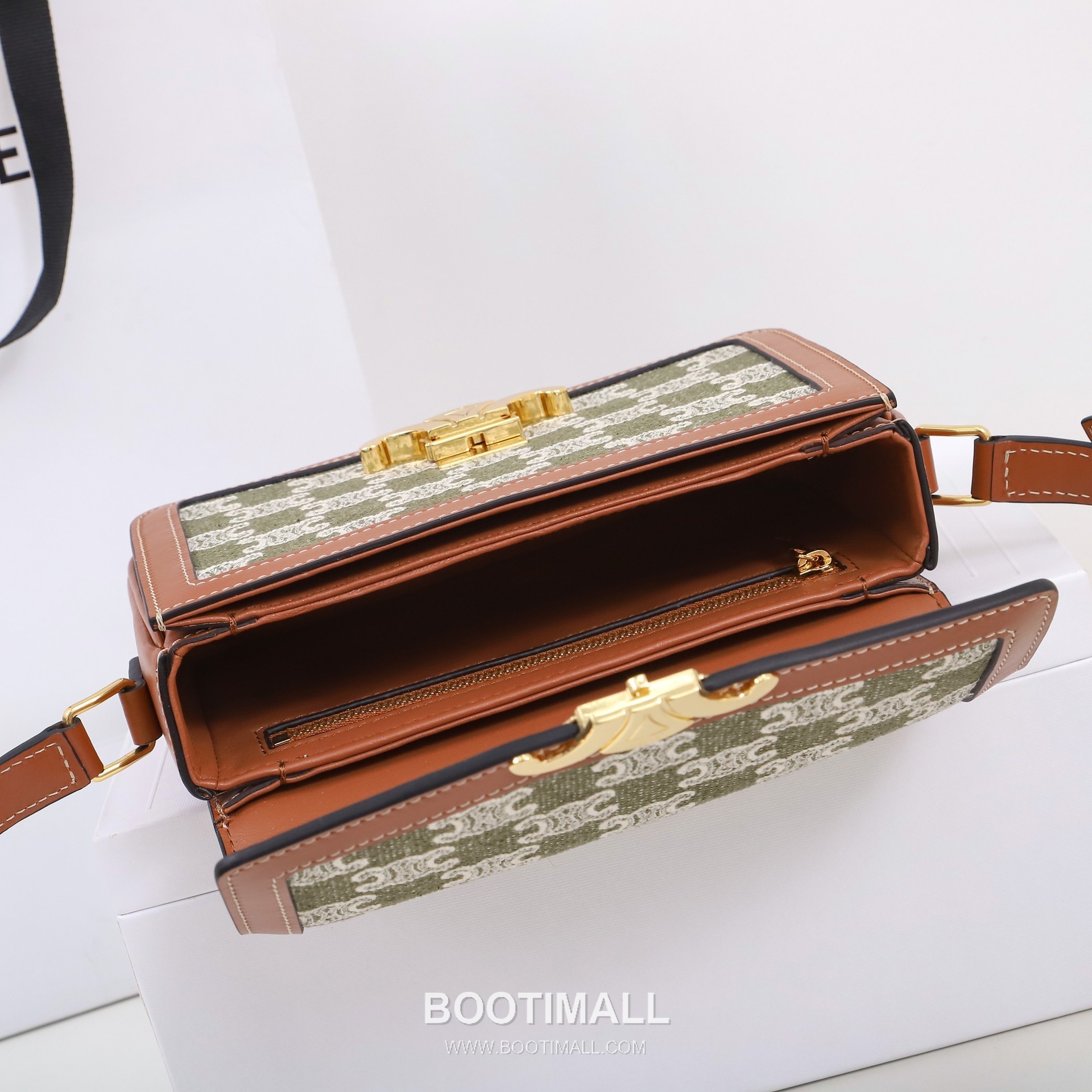 CELINE Triomphe Denim Embroidered Canvas Shoulder Bag 188882 셀린느 트리옹프 데님 자카드 캔버스 가죽 트리밍 숄더백 18.5cm 7