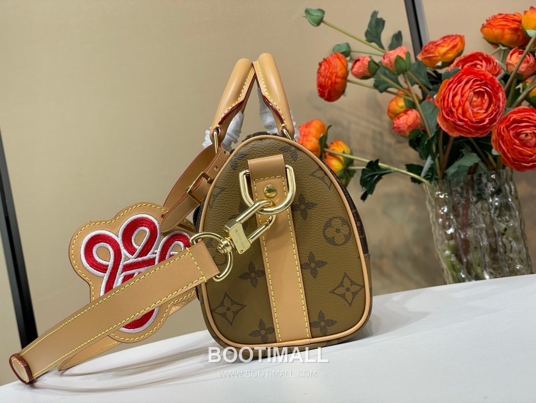 Louis Vuitton Keepall Bandouliere Nigo 25 Monogram Canvas Brown Duffle Bag 루이비통 키폴 반둘리에 니고 25 M15428 모노그램 캔버스 브라운 더플백 25cm 6