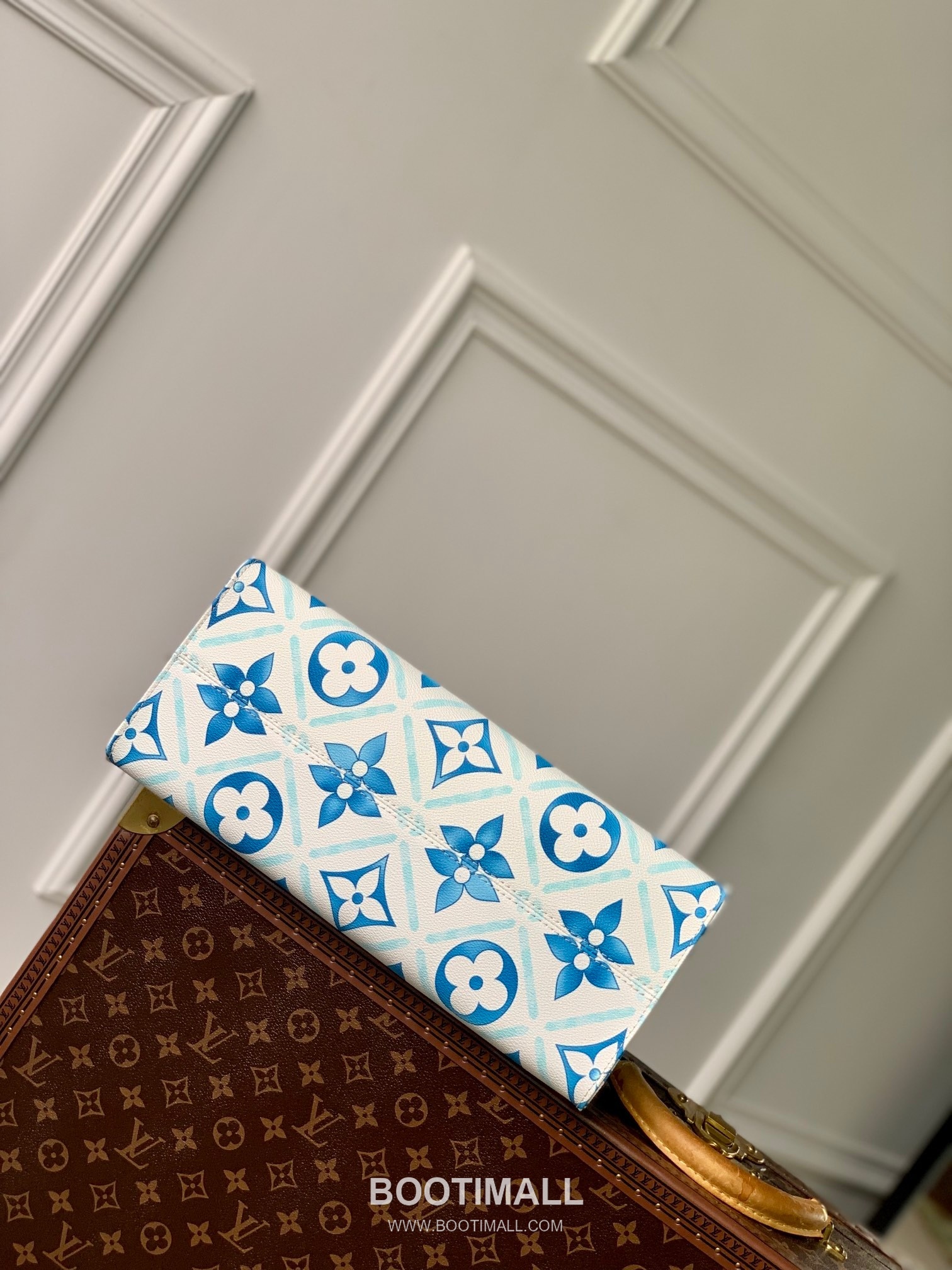 Louis Vuitton OnTheGo MM Monogram Tiles Canvas Tote Bag M11262 루이비통 온더고 MM 모노그램 타일 캔버스 토트백 35cm 4