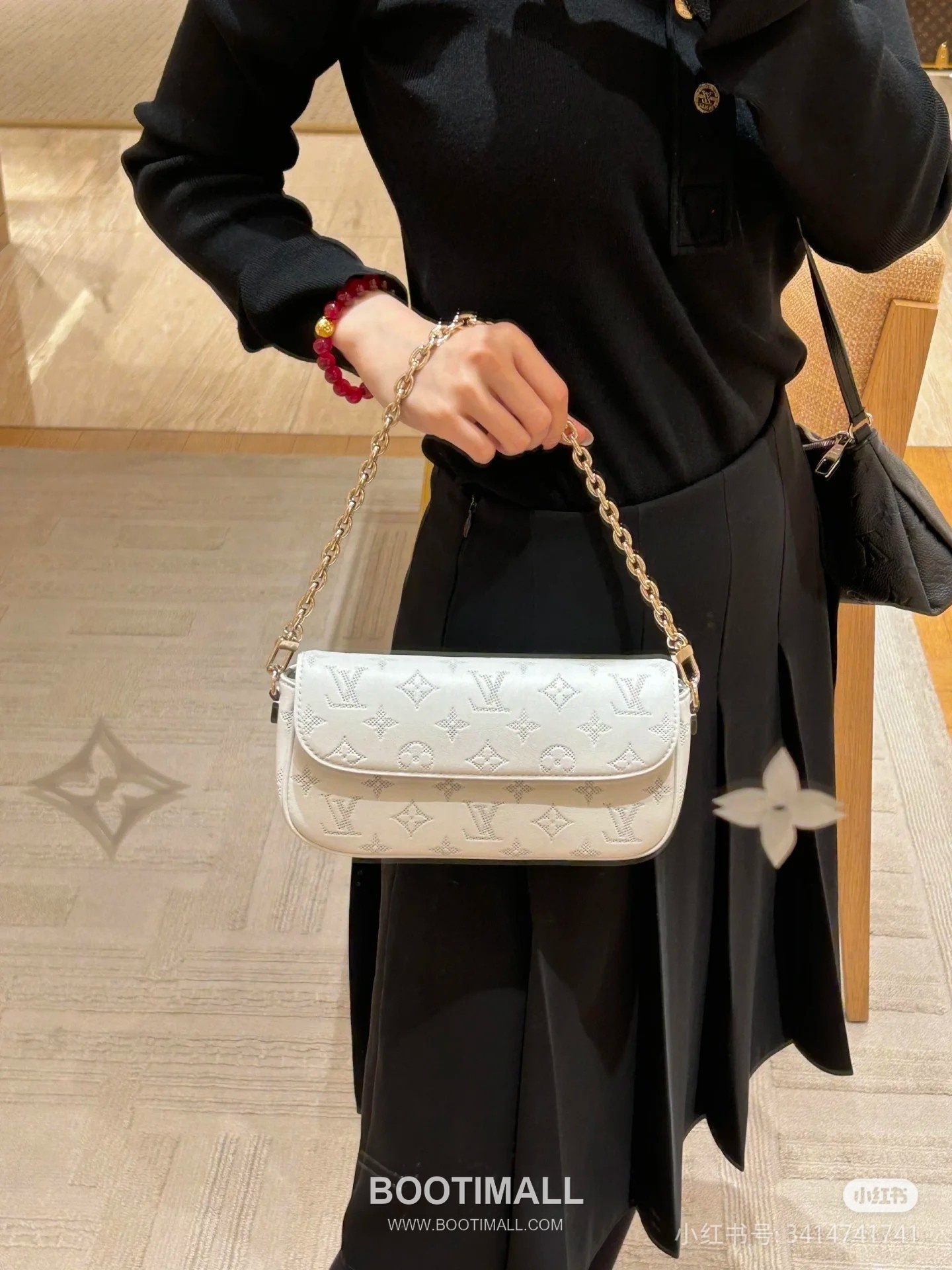 Louis Vuitton Sac Recoleta Perforated Leather WOC Crossbody Bag M11299 루이비통 삭 레콜레타 퍼포레이티드 가죽 WOC 크로스백 23.5cm 5