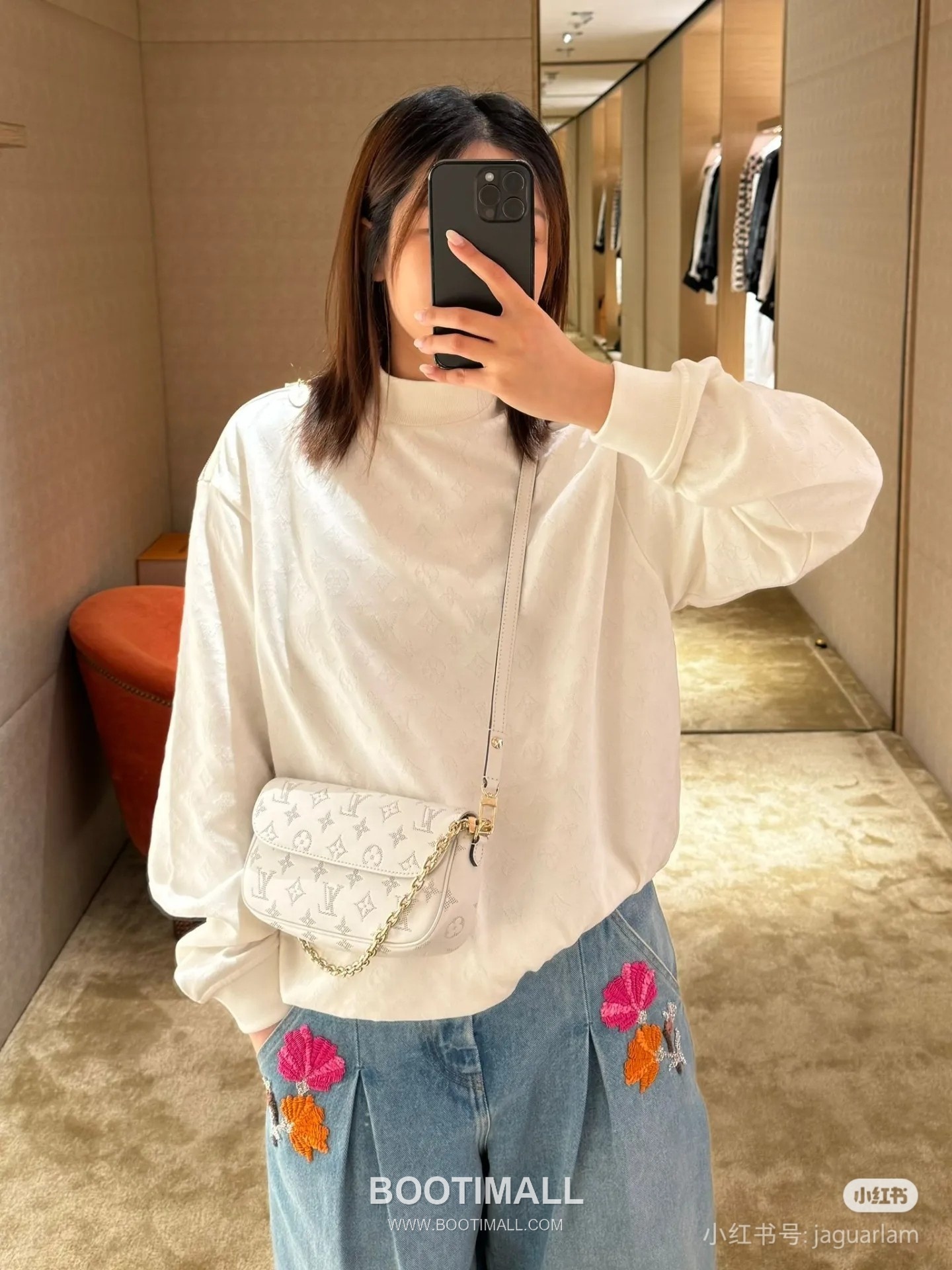 Louis Vuitton Sac Recoleta Perforated Leather WOC Crossbody Bag M11299 루이비통 삭 레콜레타 퍼포레이티드 가죽 WOC 크로스백 23.5cm 6