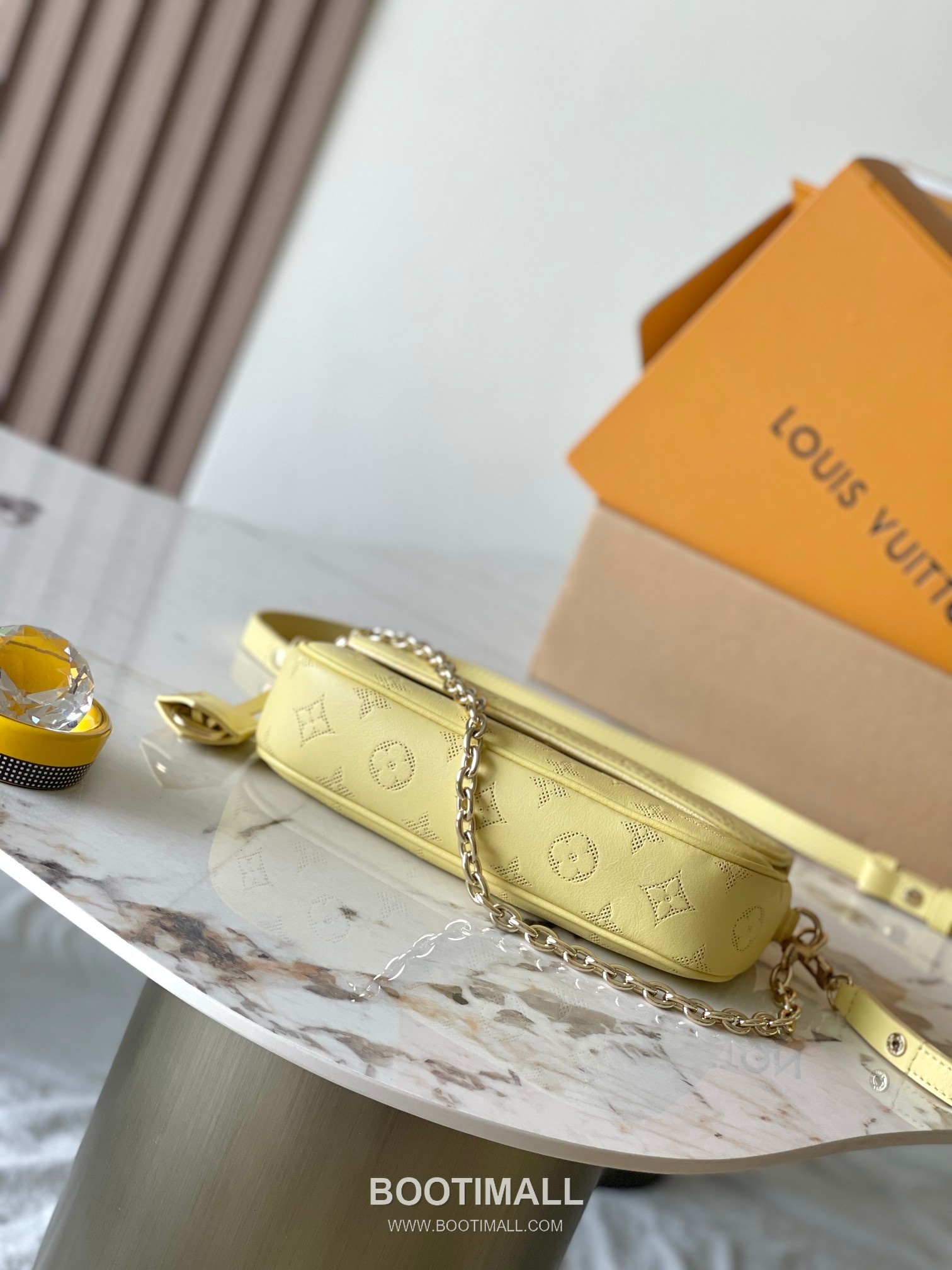 Louis Vuitton Sac Recoleta Perforated Leather WOC Crossbody Bag M11299 루이비통 삭 레콜레타 퍼포레이티드 가죽 WOC 크로스백 23.5cm 5