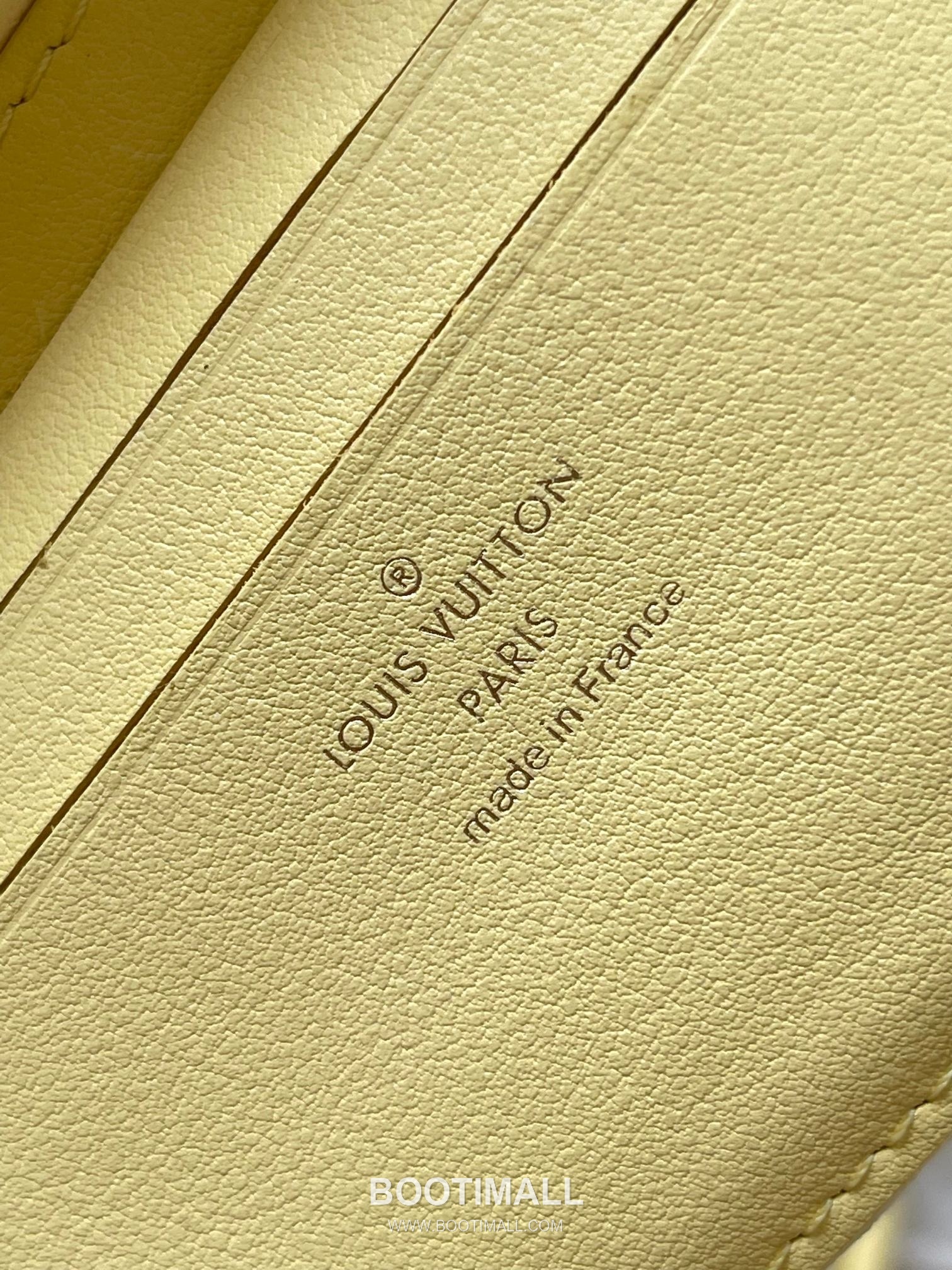 Louis Vuitton Sac Recoleta Perforated Leather WOC Crossbody Bag M11299 루이비통 삭 레콜레타 퍼포레이티드 가죽 WOC 크로스백 23.5cm 10