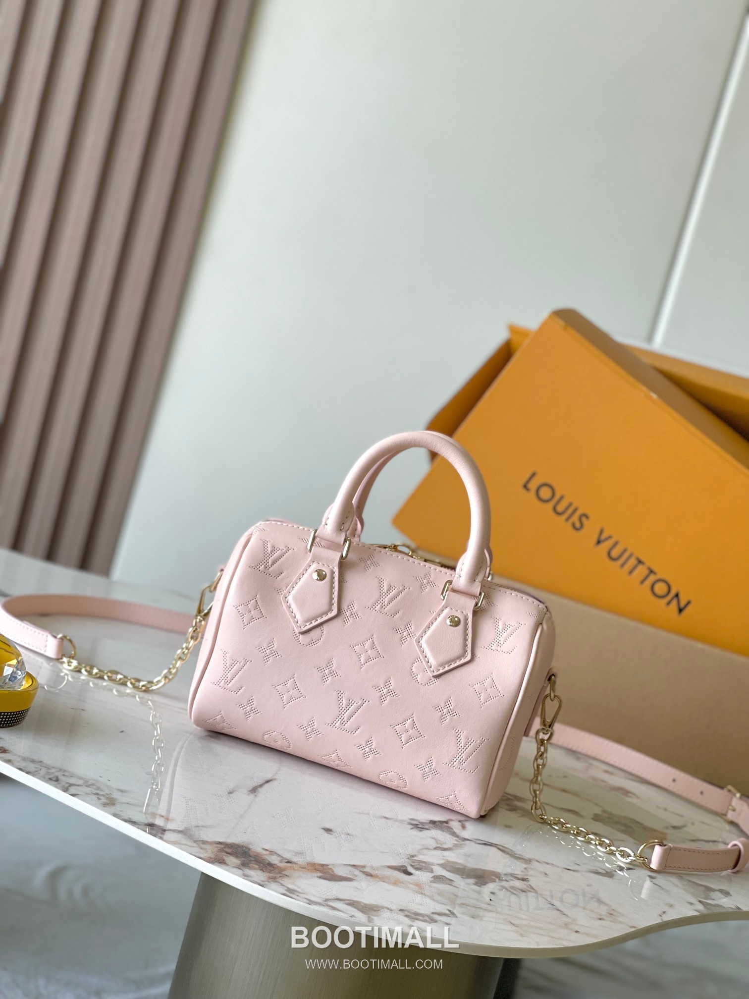 Louis Vuitton Speedy Bandoulière 20 Perforated Leather Bag M11276 루이비통 스피디 반둘리에 20 퍼포레이티드 가죽 토트백 20.5cm 4