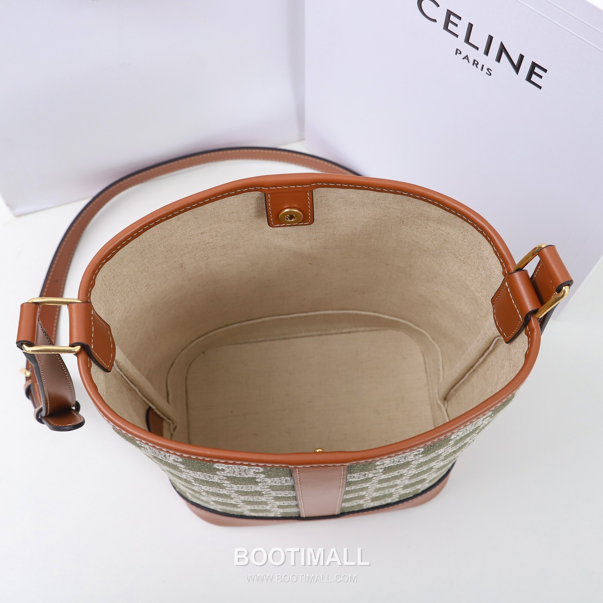 CELINE Triomphe Embroidered Canvas Bucket Bag 191442 셀린느 트리옹프 자수 캔버스 가죽 트리밍 버킷백 30cm 9