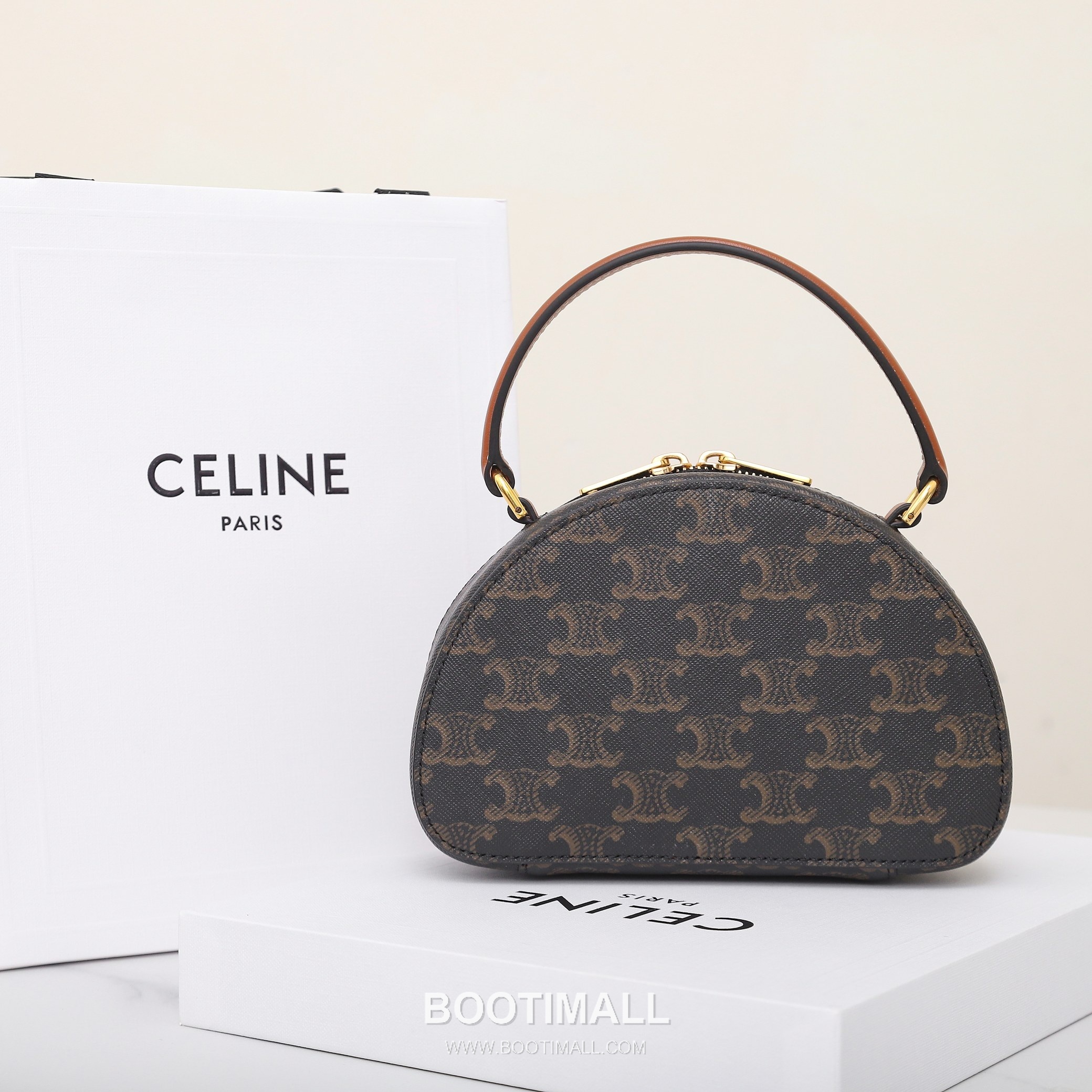 Celine Triomphe Monogram Half-Moon Italian Cowhide Brown Top Handle Bag 셀린느 트리옹프 모노그램 하프문 10K642 이탈리아 소가죽 브라운 탑핸들백 18cm 13