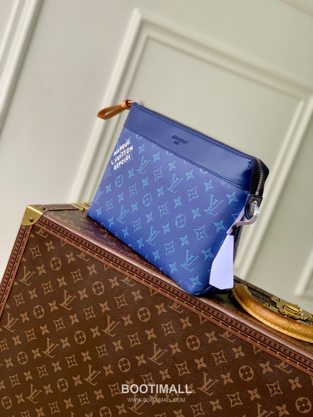 Louis Vuitton Pochette Voyage Souple Monogram Eclipse Canvas Clutch Bag M12665 루이비통 포쉐트 보야주 수플 모노그램 이클립스 캔버스 클러치백 32cm 2