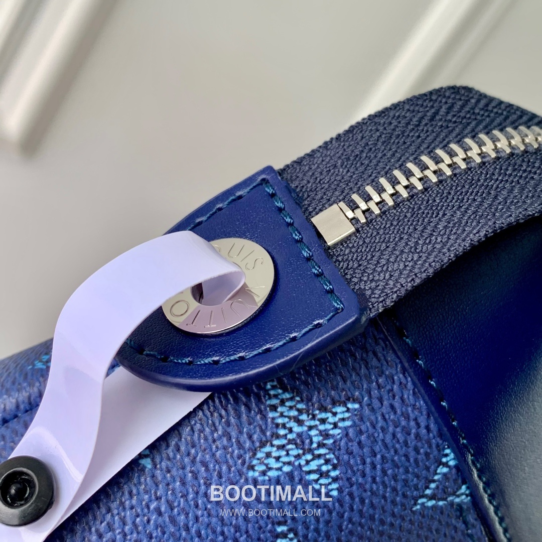 Louis Vuitton Pochette Voyage Souple Monogram Eclipse Canvas Clutch Bag M12665 루이비통 포쉐트 보야주 수플 모노그램 이클립스 캔버스 클러치백 32cm 7