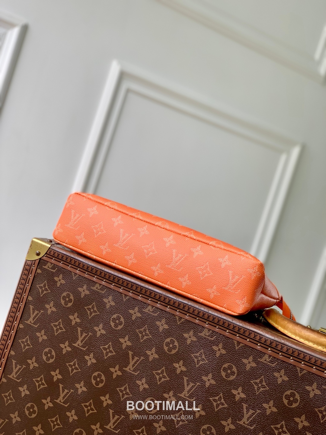 Louis Vuitton Pochette Voyage Souple Monogram Eclipse Canvas Clutch Bag M12665 루이비통 포쉐트 보야주 수플 모노그램 이클립스 캔버스 클러치백 32cm 4