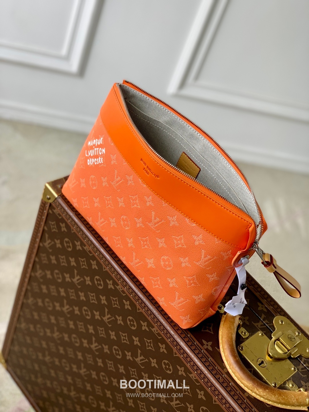 Louis Vuitton Pochette Voyage Souple Monogram Eclipse Canvas Clutch Bag M12665 루이비통 포쉐트 보야주 수플 모노그램 이클립스 캔버스 클러치백 32cm 9