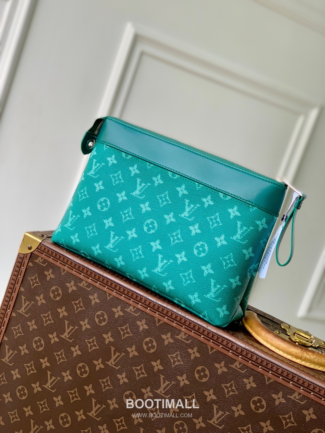 Louis Vuitton Pochette Voyage Souple Monogram Eclipse Canvas Clutch Bag M12665 루이비통 포쉐트 보야주 수플 모노그램 이클립스 캔버스 클러치백 32cm 3