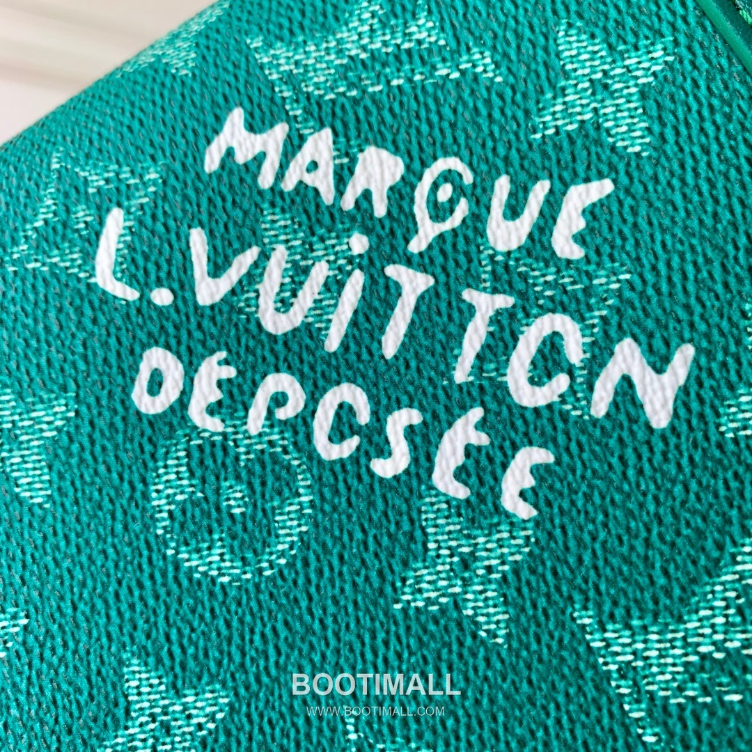 Louis Vuitton Pochette Voyage Souple Monogram Eclipse Canvas Clutch Bag M12665 루이비통 포쉐트 보야주 수플 모노그램 이클립스 캔버스 클러치백 32cm 5