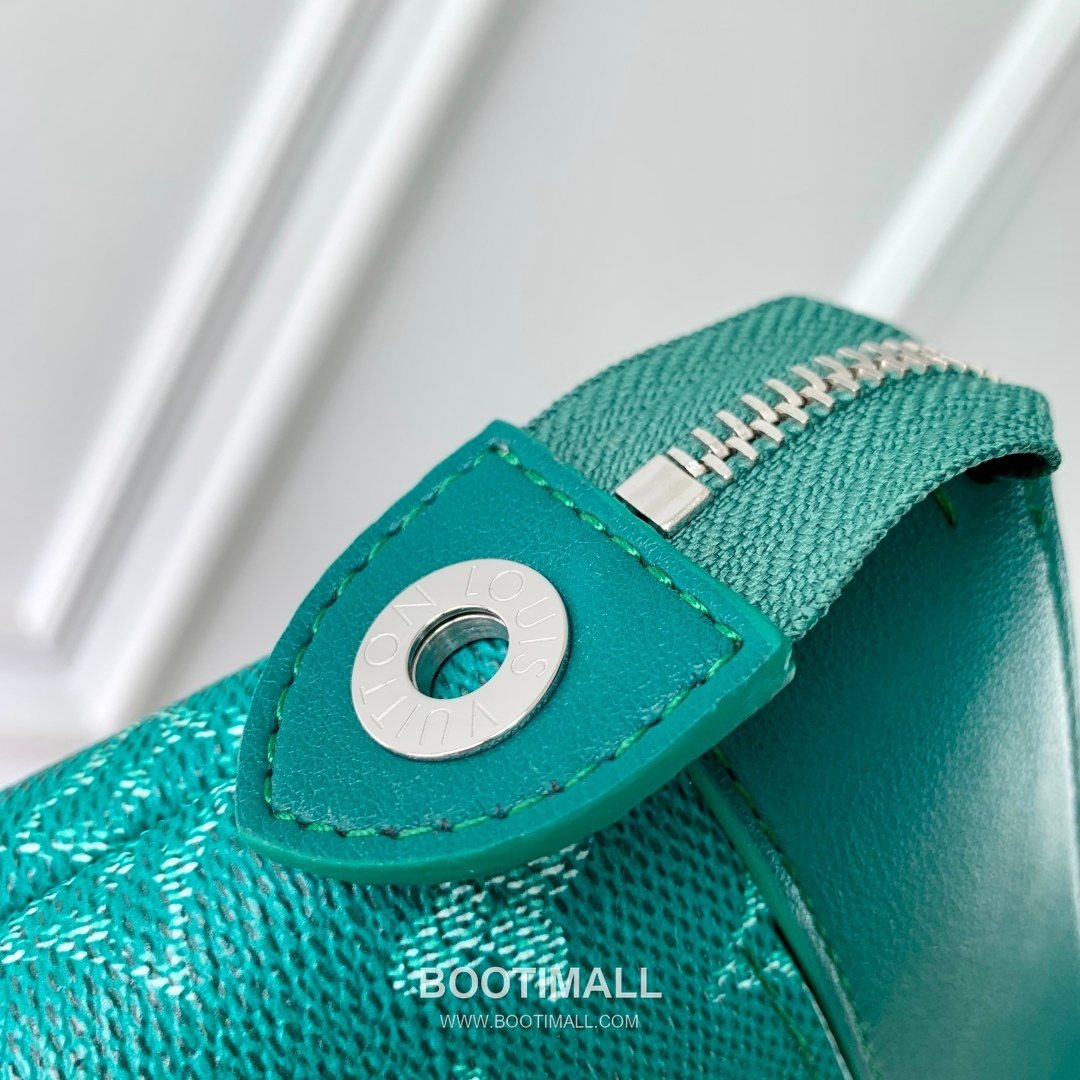 Louis Vuitton Pochette Voyage Souple Monogram Eclipse Canvas Clutch Bag M12665 루이비통 포쉐트 보야주 수플 모노그램 이클립스 캔버스 클러치백 32cm 7