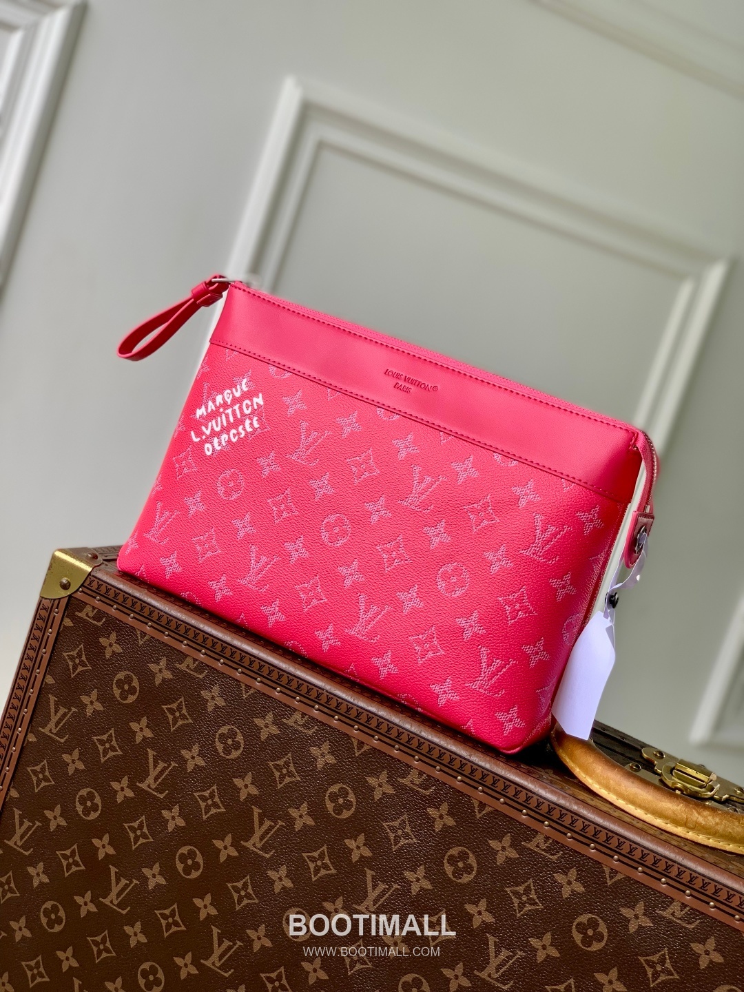 Louis Vuitton Pochette Voyage Souple Monogram Eclipse Canvas Clutch Bag M12665 루이비통 포쉐트 보야주 수플 모노그램 이클립스 캔버스 클러치백 32cm 1
