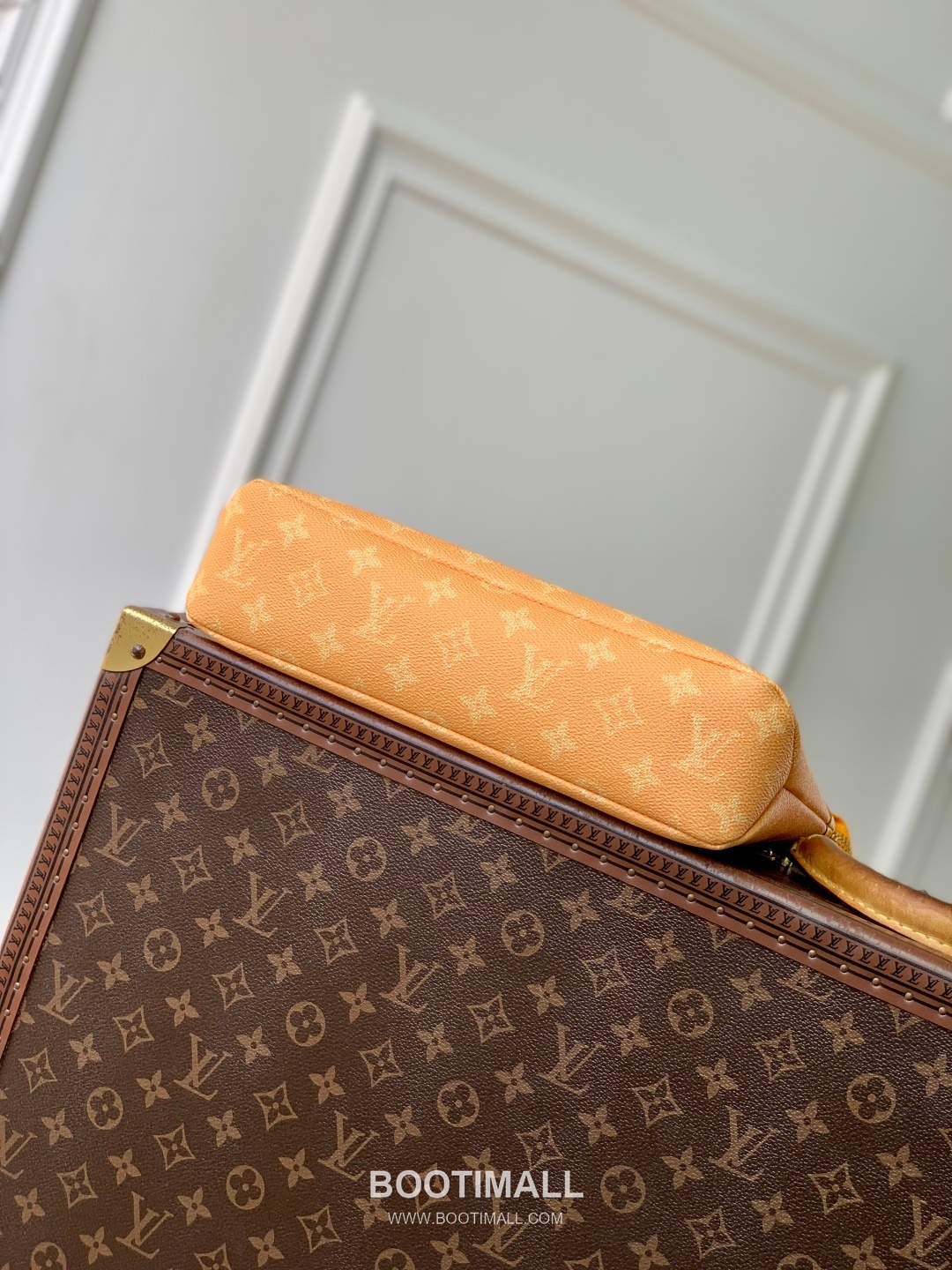 Louis Vuitton Pochette Voyage Souple Monogram Eclipse Canvas Clutch Bag M12665 루이비통 포쉐트 보야주 수플 모노그램 이클립스 캔버스 클러치백 32cm 4
