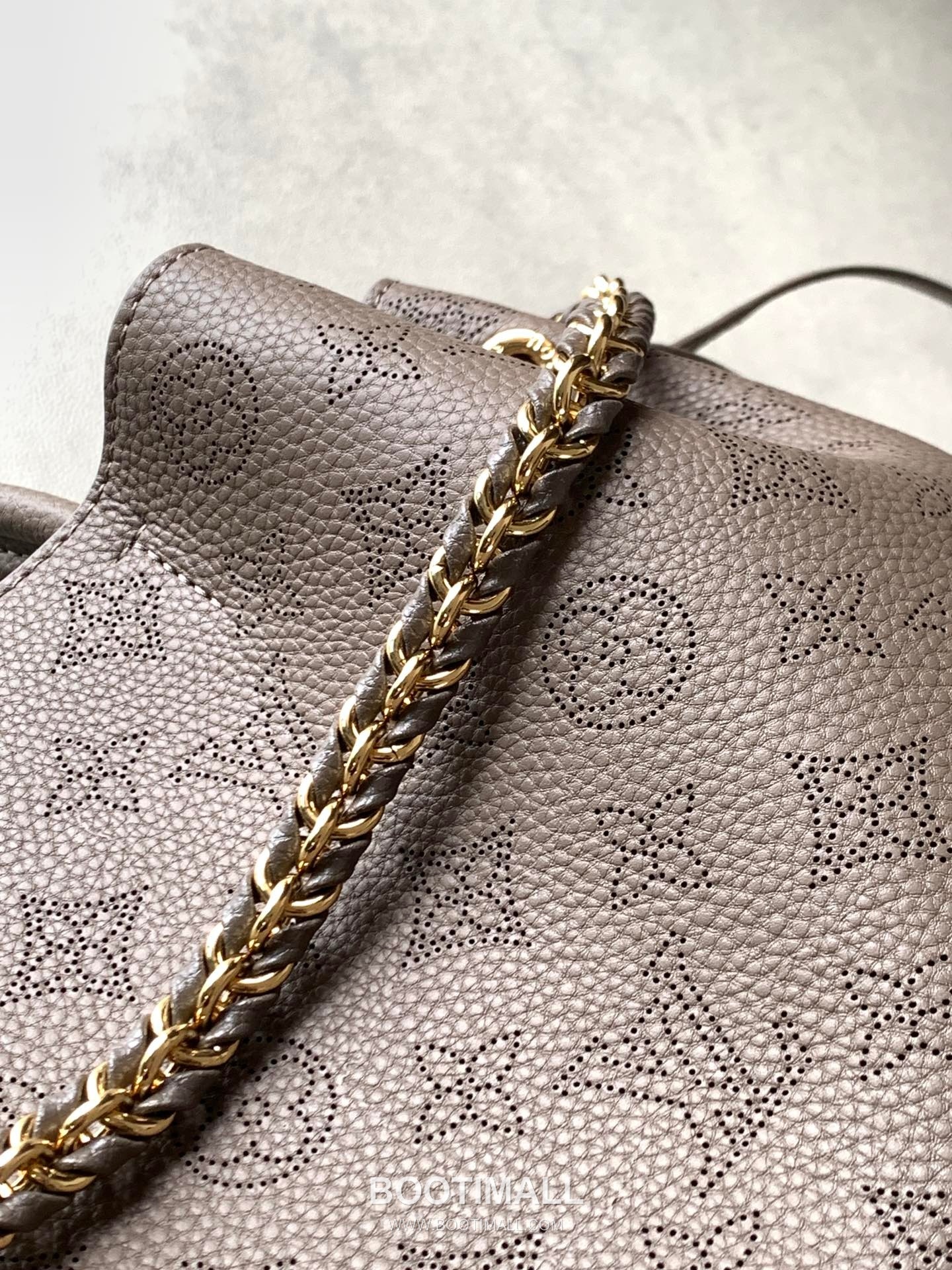 Louis Vuitton Bella Tote Perforated Leather Bag 루이비통 벨라 토트 퍼포레이티드 레더 토트백 32cm 7