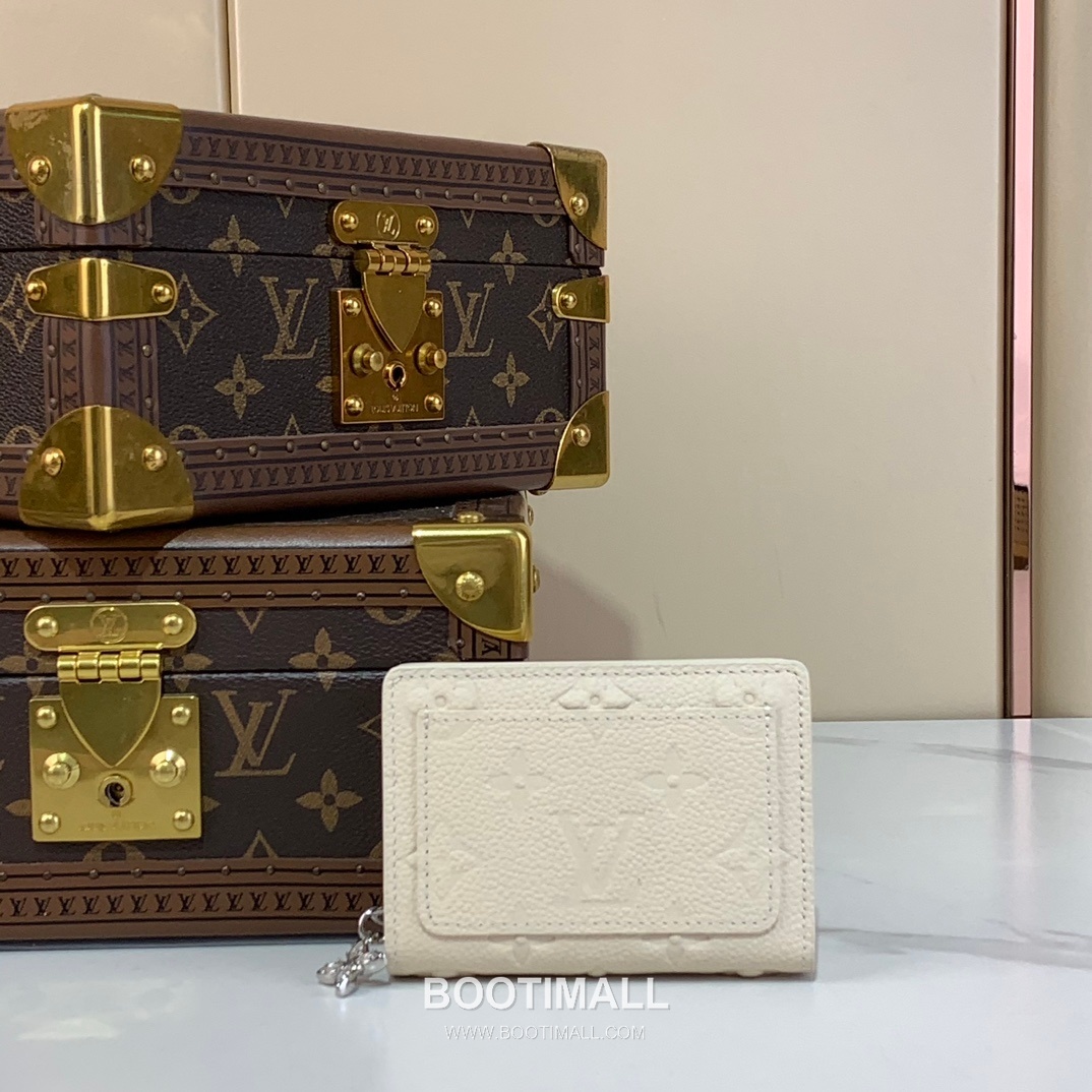 Louis Vuitton Lisa Wallet Monogram Empreinte Leather Wallet 루이비통 리사 월릿 모노그램 앙프렝뜨 레더 지갑 11.5cm 1