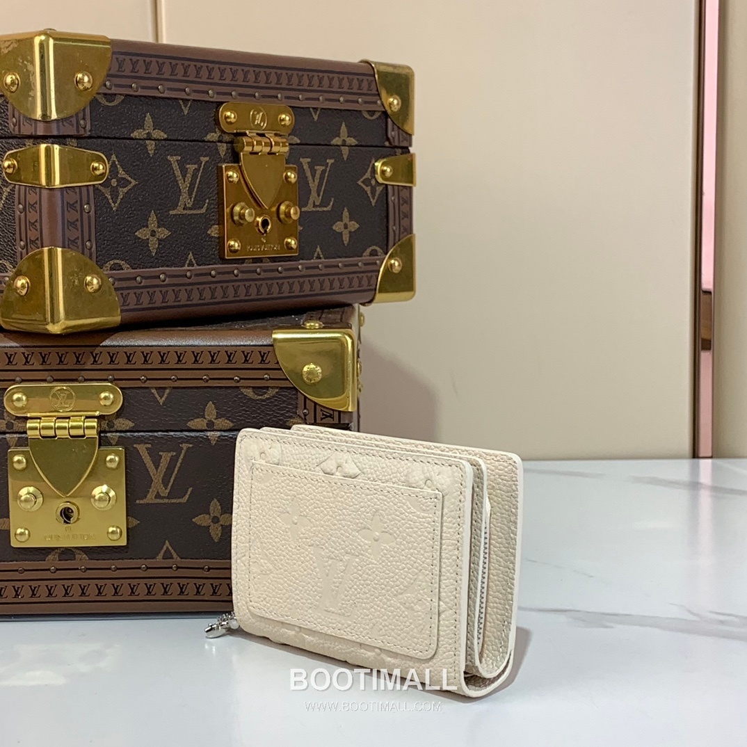 Louis Vuitton Lisa Wallet Monogram Empreinte Leather Wallet 루이비통 리사 월릿 모노그램 앙프렝뜨 레더 지갑 11.5cm 2
