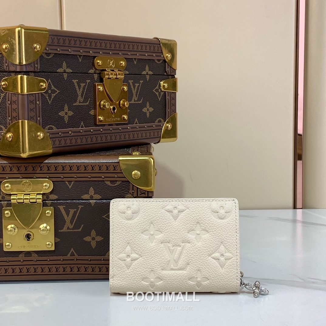 Louis Vuitton Lisa Wallet Monogram Empreinte Leather Wallet 루이비통 리사 월릿 모노그램 앙프렝뜨 레더 지갑 11.5cm 3